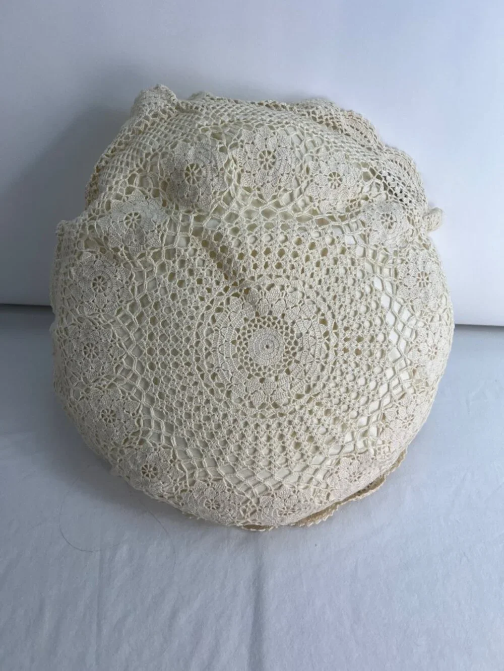 VTG Round Crochet Lace Accent Pillow Cream 14